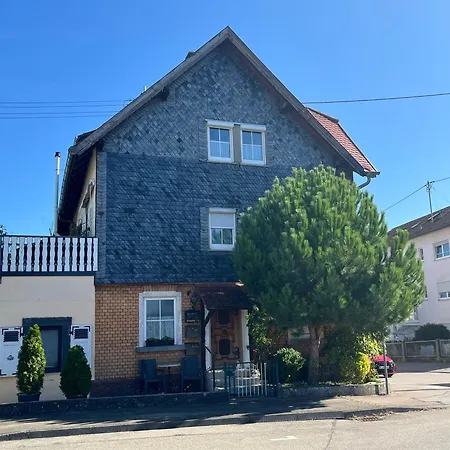 Donaueins, Fuer Bis Zu 4 Pers Mit 1 Schlafzimmer